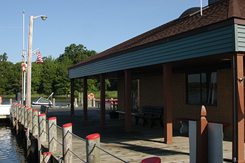 Dundee Creek Marina Store