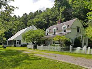 Mill Pond Cottage and Barn