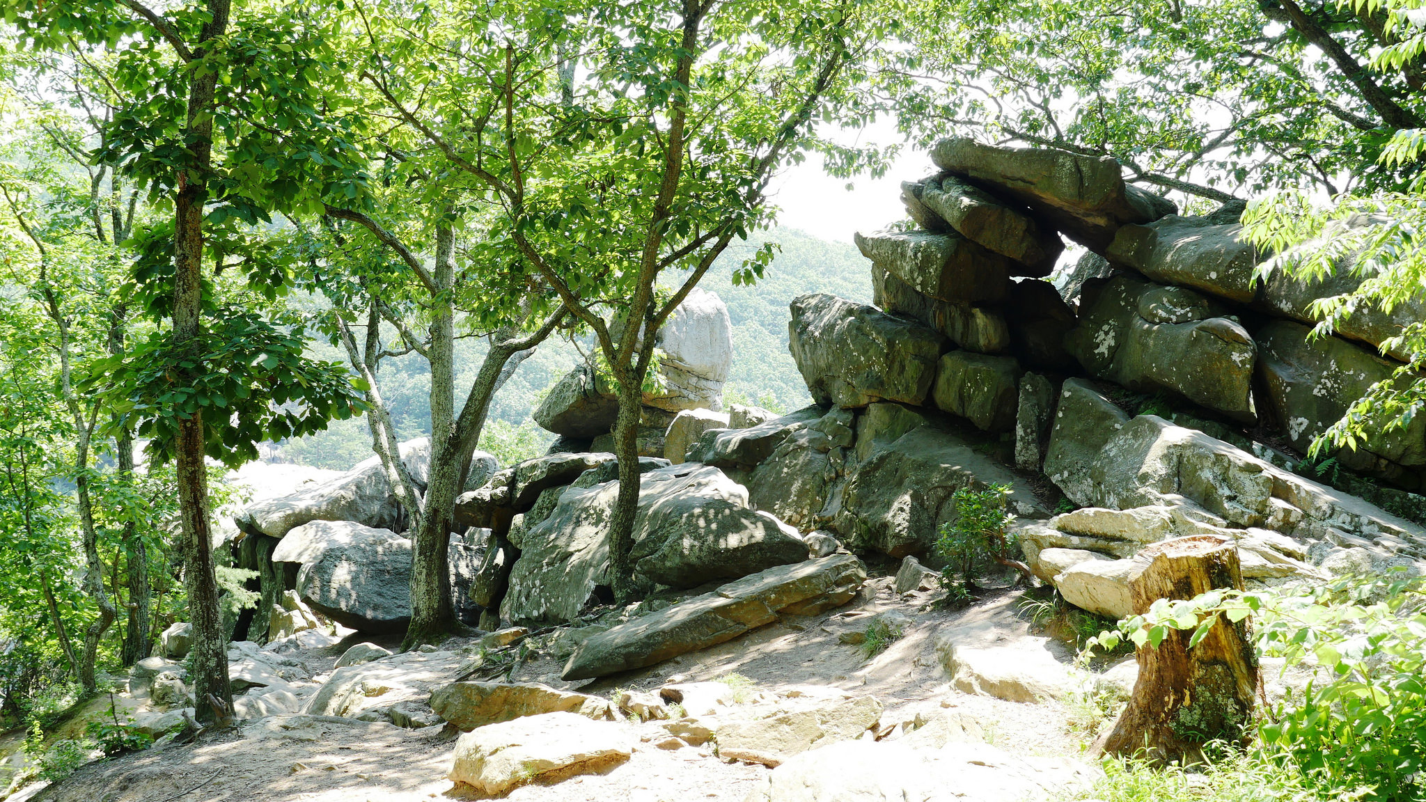 King and Queen Seat at Rocks State Park photo by Nathan Simms