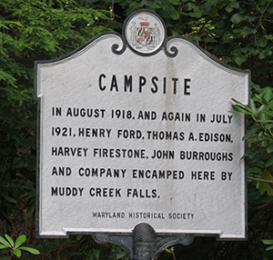 Sign marking site of famous travellers camp ground