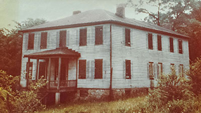 Resident Wardens in 1932 in front of the Harrington Manor House